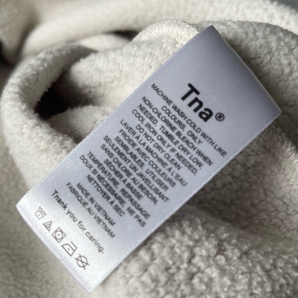 Small “warm up crop” - TNA - Picture 6 of 12